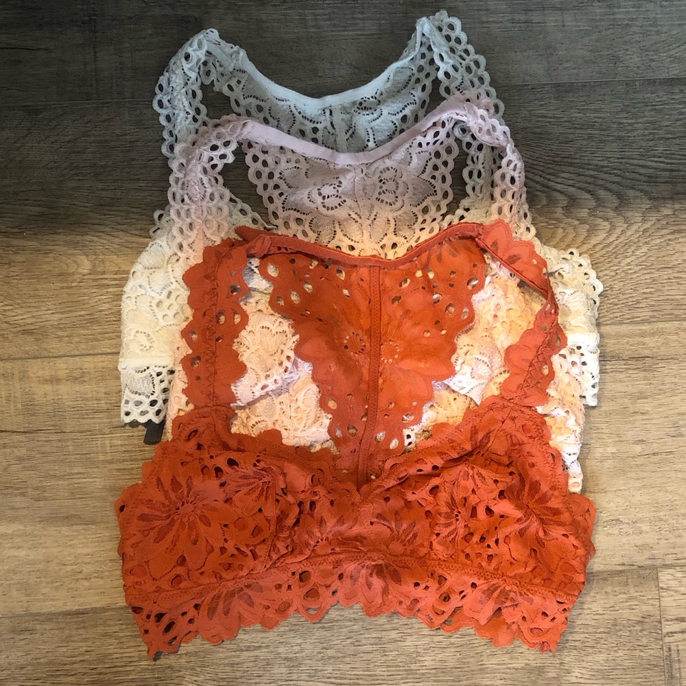 Like New Medium Aerie Bralette Bundle